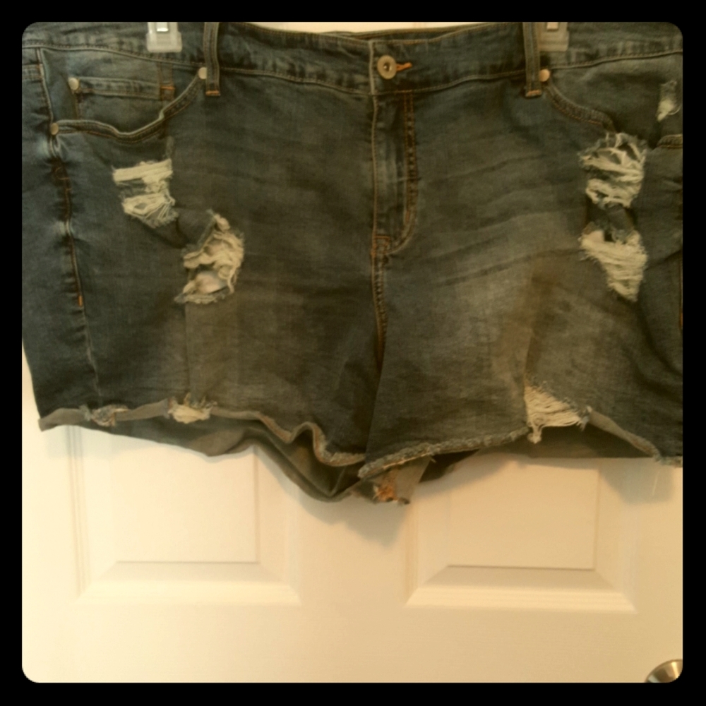 Torrid Ripped Jean Shorts - Size 26